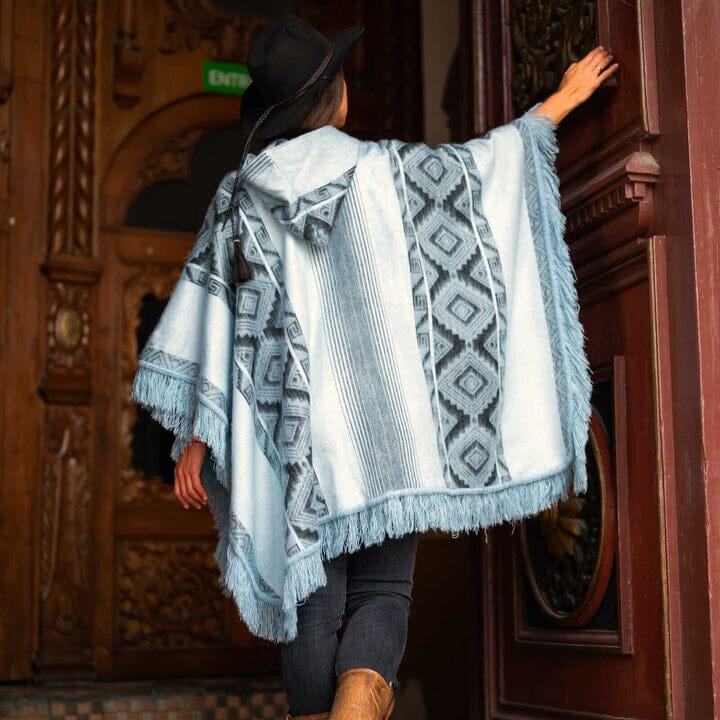 ★美品★ Peak 3L Light Shell Poncho Andean Sky Alpaca Poncho – Lodi Alpacas Uptown